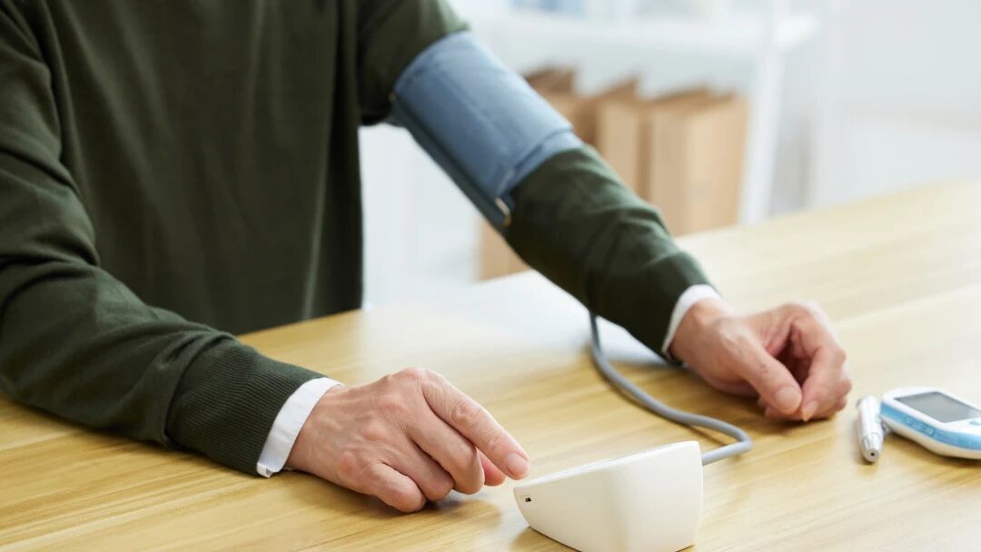 血压明明控制得挺好，为什么还会心梗、脑梗？关于高血压，90%的人都不知道的误区